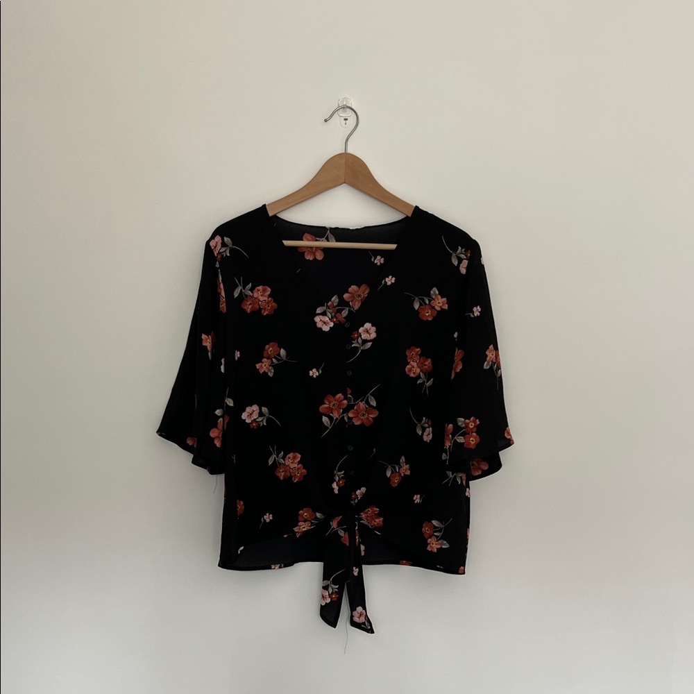 lush black floral tie front blouse size medium